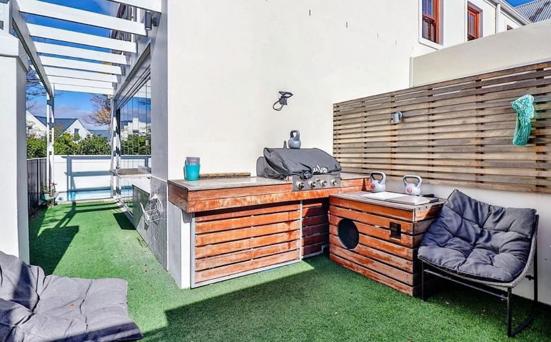 5 Bedroom Property for Sale in Stellenbosch Central Western Cape